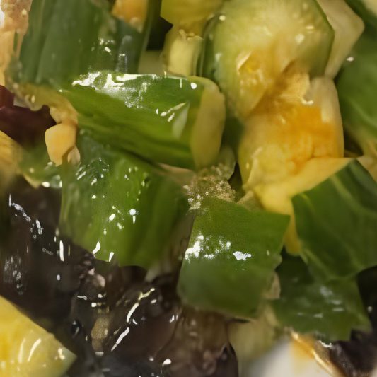 Smashed Cucumber Salad / Salade de concombres &eacute;cras&eacute;s