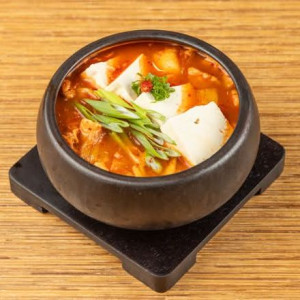 Kimchi Jjigae 김치찌개