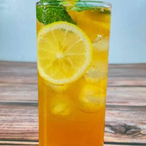 Hong Kong Style Lemon Tea / 港式冻柠茶