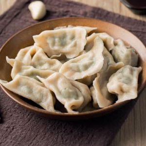 Pork and Celery Dumplings (12 pcs) / 猪肉芹菜饺 (12个)
