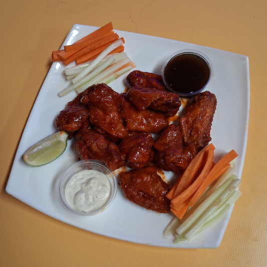 Chicken Wings (10 pcs), Celery & Carrot Prepared in Hot Sauce