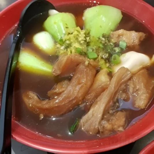 Homemade Dumplings in Beef Soup with Beef Tendon (10 pcs)