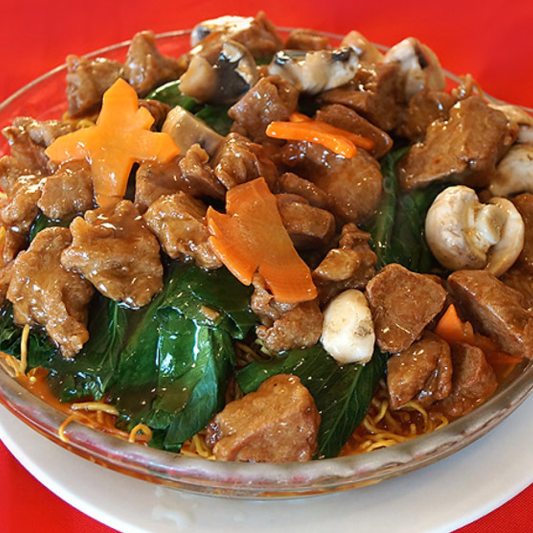 101. Stir-Fried Noodles with Mock Beef Fillet 牛扒炒麵