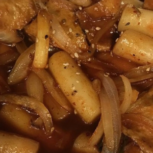 7. Spicy Rice Cake 떡볶이
