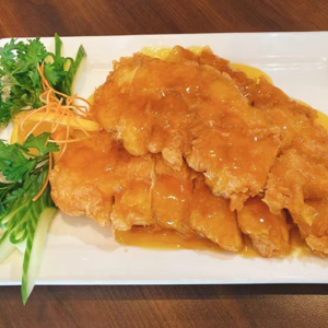 44. Crispy Chicken with Orange Sauce /  Poulet croustillant &agrave; la sauce &agrave; l'orange