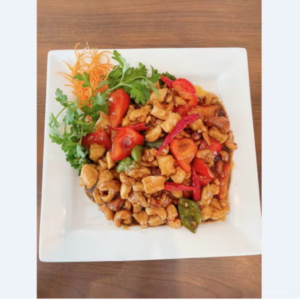 53. Sauteed Chicken with Cashew Nuts and Red Chilies / Poulet saut&eacute; avec noix de cajou et chilis rouges forts 