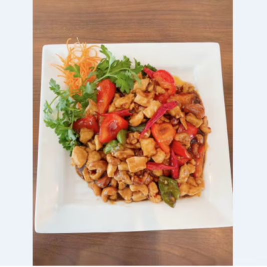 53. Sauteed Chicken with Cashew Nuts and Red Chilies / Poulet saut&eacute; avec noix de cajou et chilis rouges forts 