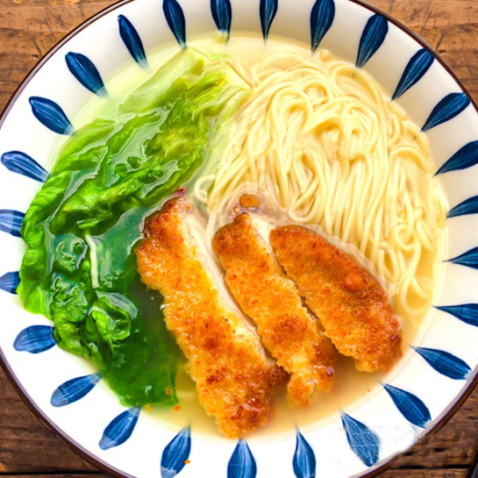 6. Chicken Filet with Noodles 金園雞排麵