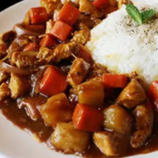 8. Braised Beef on Steamed Rice 紅燒牛腩飯