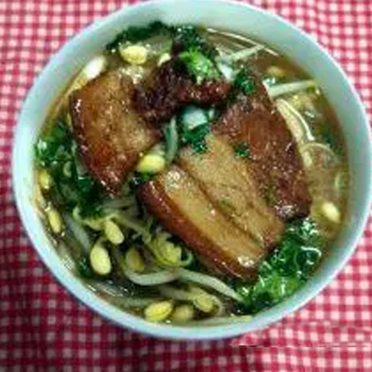 5. Pork on Noodles 控肉麵