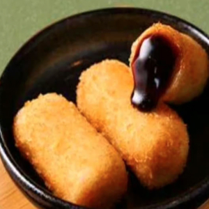 #22. Mochis frits au sucrxe brun (4 mcx) / Fried Mochi with Brown Sugar (4 pcs)