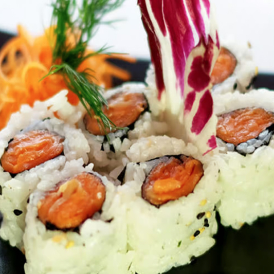 #73. Hosomaki au saumon fum&eacute; (6 mcx) / Smoked Salmon Hosomaki (6 pcs)