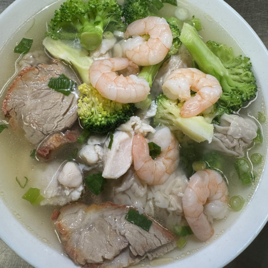 12. Wor Wonton Soup (for 2 People)