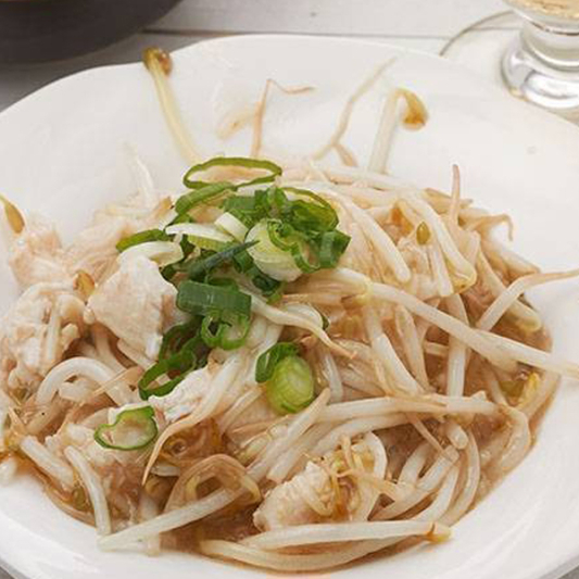27. Shredded Chicken with Chop Suey 鸡丁银针