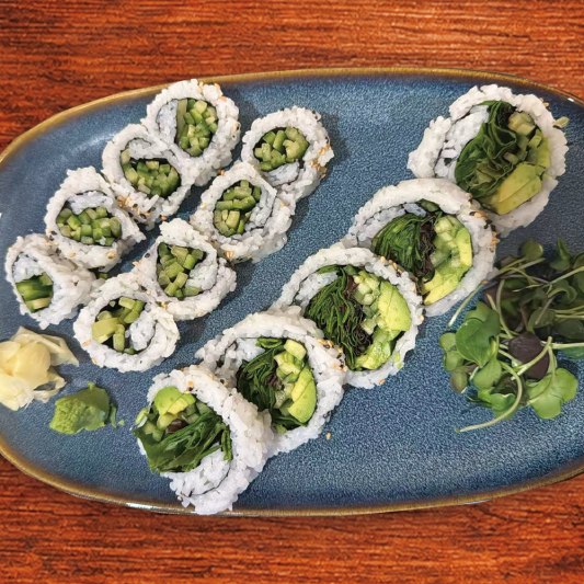 C8. Vegetable Roll (5 pcs)