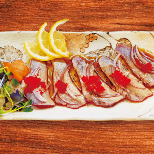 A16. Seared Tuna Tataki with Red Onion and Ponzu Sauce (5 pcs)