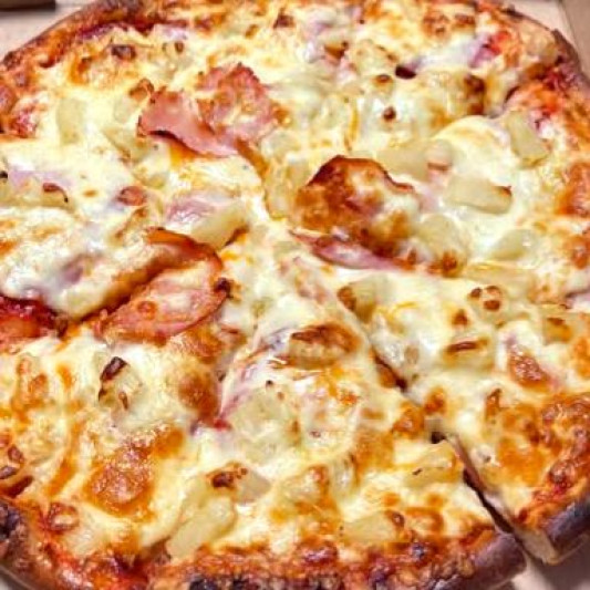Back Bacon & Pineapple Pizza