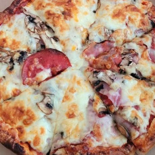 Ham, Mushrooms & Pineapple Pizza