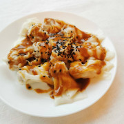 Raviolis au porc (8 mcx) / Pork Raviolis (8 pcs)