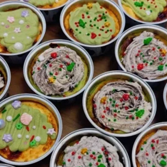 Christmas Basque Cupcakes