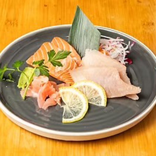 Salmon Sashimi (2 pcs)