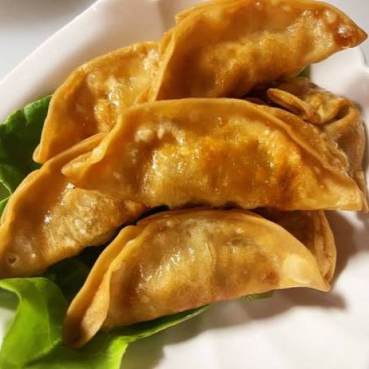 Crispy Gyoza with Pork (7 pcs) 炸饺子