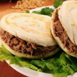 Meat Bun Sandwich (Fat) (肥瘦肉夹馍）