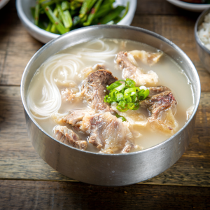 Ox Knee Bone Soup (Doganee-Tang) / 도가니탕 