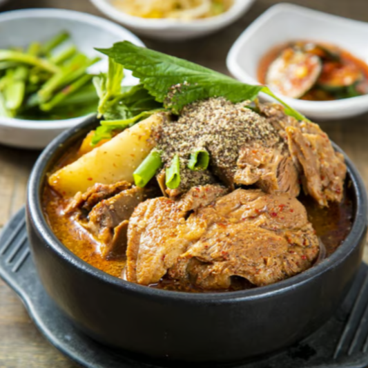 Spicy Pork Bone Soup (Gamja-Tang) / 감자탕 