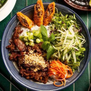 V01. Grilled Pork Spring Roll with Vermicelli / B&uacute;n Thịt Nướng Chả Gi&ograve; / 烤猪肉春卷米线