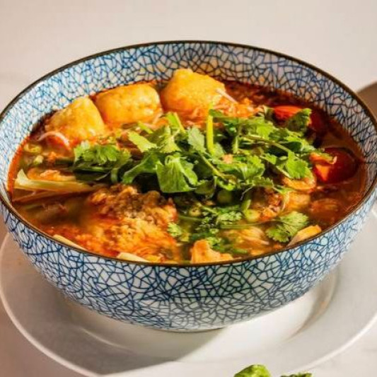 S04. B&uacute;n Ri&ecirc;u Cua with Soft Shell Crab / 蟹汤米线
