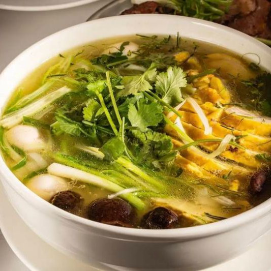 P08. Chicken Pho / Phở G&agrave; / 雞肉粉