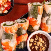 A02. Pork & Shrimp Fresh Summer Rolls (2 pcs) / Gỏi Cuốn T&ocirc;m Thịt / 蝦豬肉春卷