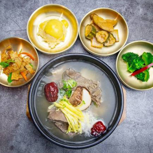 Gungjung Kalbitang / 궁중갈비탕