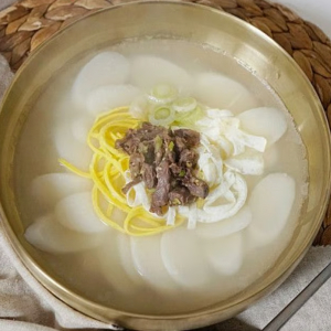 Rice Cake Soup /  사골 떡국