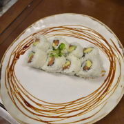 Salmon & Avocado Roll (8 pcs)