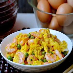 Fried Rice Noodles with Shrimp & Egg 虾仁蛋炒河粉