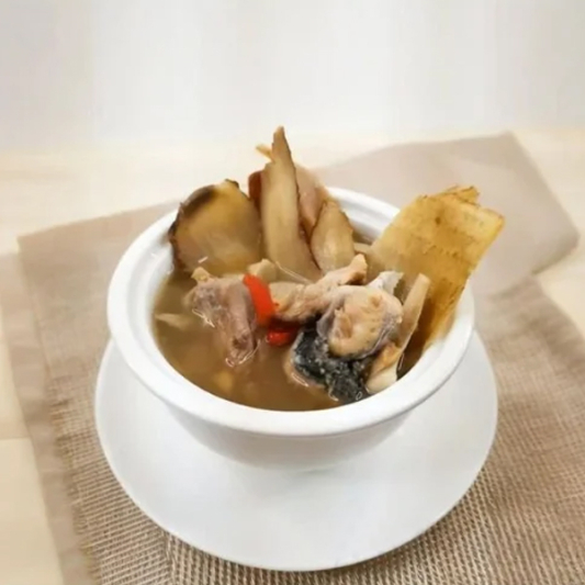 Steamed Salmon Head with Gastrodia Chuanxiong Angelica 天麻川芎当归蒸三文鱼头