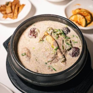 Sesame Chicken Soup 들깨삼계탕