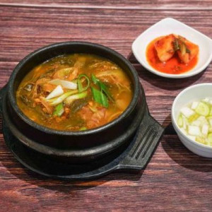 Spicy Cabbage & Short Rib Soup 우거지갈비탕
