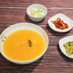Pumpkin Porridge 호박죽