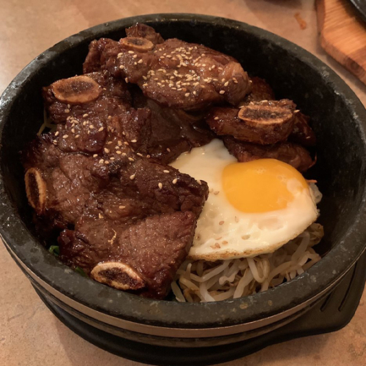 Galbi Dolsot Bibimbap 갈비 돌솥비빔밥