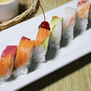 Rainbow Roll (8 pcs)