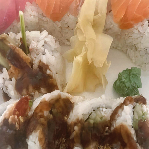 Shrimp Tempura Roll (8 pcs)
