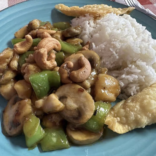 7. Cashew Chicken (Lunch)