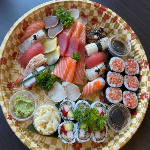 Sashimi, Sushi & Maki Combo