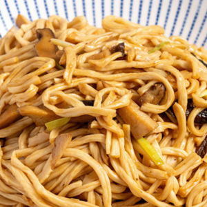 Braised Wild Mushroom E-Fu Noodles 鲜什菌烄伊麵