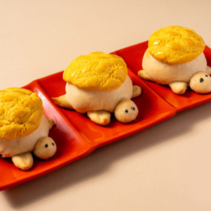 Puff Pastry Hawthorn Duck Thread Turtle Bun 酥皮山楂鴨絲烏龜包