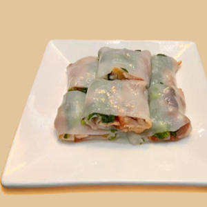 Steamed Rice Noodle Rolls with BBQ Pork & Pea Tips 豆苗叉燒腸粉