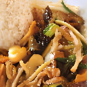 25. Assorted Seafood with Rice / 잡탕밥
